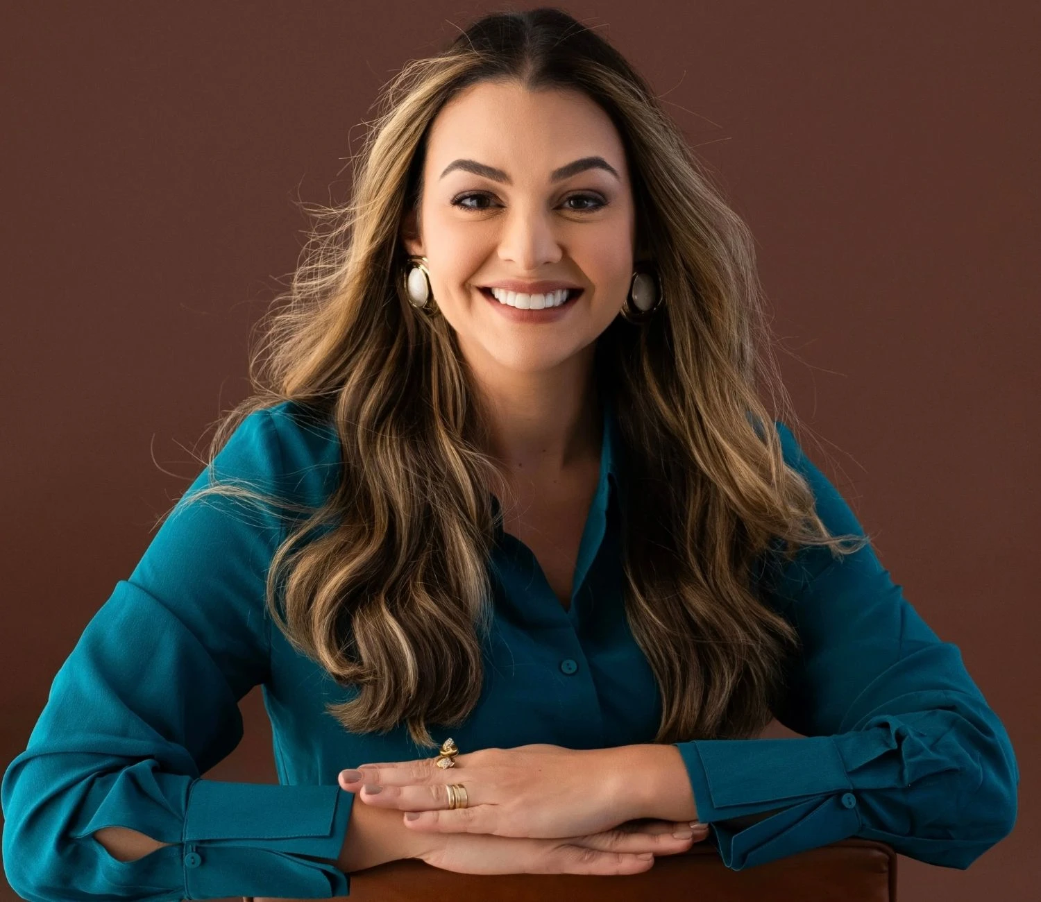 Dra. Eneli Rios, dentista especialista em estética do sorriso